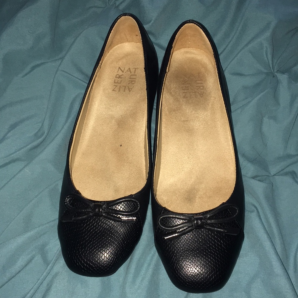 Naturalizer flats